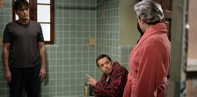 21:10: Two and a Half Men (S5 E12) (S5) | Kanal 9 | 3/11 2026