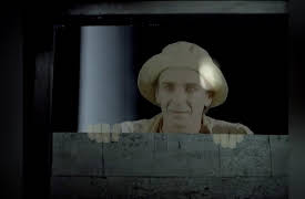 Round The Twist: Skeleton on the Dunny