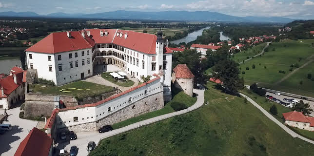 14:40: Traumschlösser und Ritterburgen - Von der Südsteiermark nach Slowenien | 3SAT | 11/2 2025