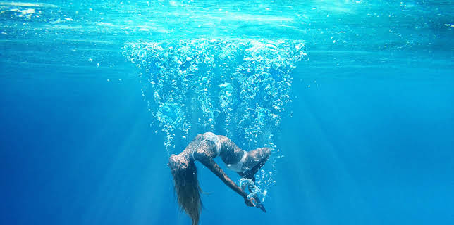 00:45: Under the Silver Lake | ZDF | 3/20 2026