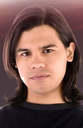 Carlos Valdes as 