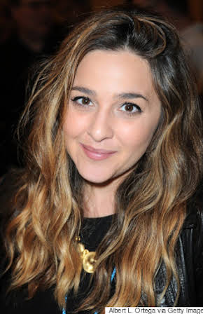 Alisan Porter as 