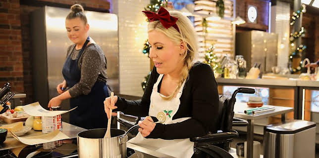 8:00 PM: Celebrity MasterChef | BBC One Wales | 12/22 2025