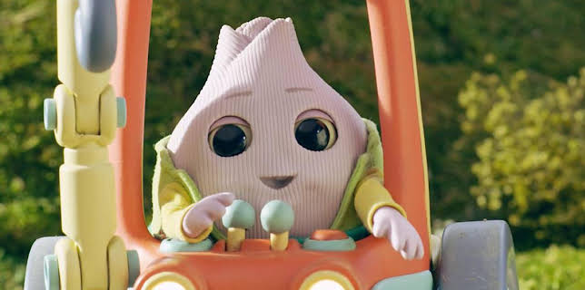 5:45 PM: Moon and Me (S2) | Cbeebies | 11/27 2025