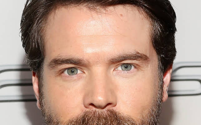 Charlie Weber
