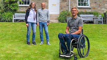 2:35 PM: Escape to the Country (S22) | BBC Two | 1/1 2026