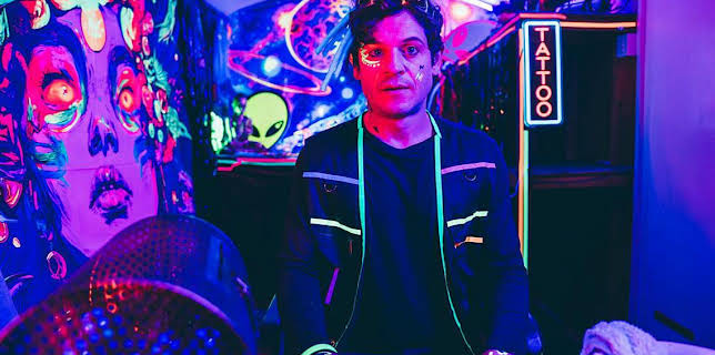 10:40 PM: Long Story Short (S1) | BBC One Wales | 2/4 2026