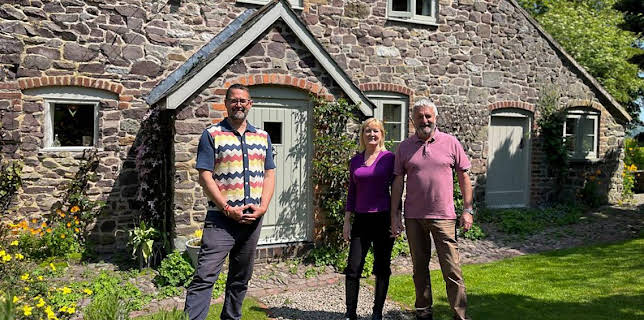 1:50 PM: Escape to the Country (S24) | BBC One | 1/4 2026