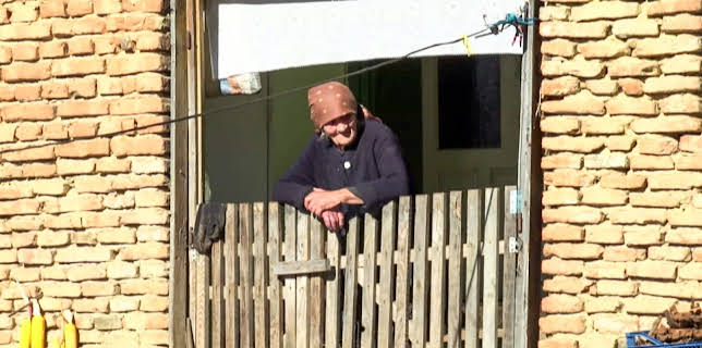 02:40: Rumänien - zwischen Panzern und Pferdekarren | Tagesschau 24 | 3/16 2026