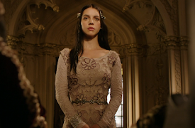 Reign, Season 1: Pilot