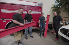 Car Kings Season 1: Jeff Dunhams Strange Little Van