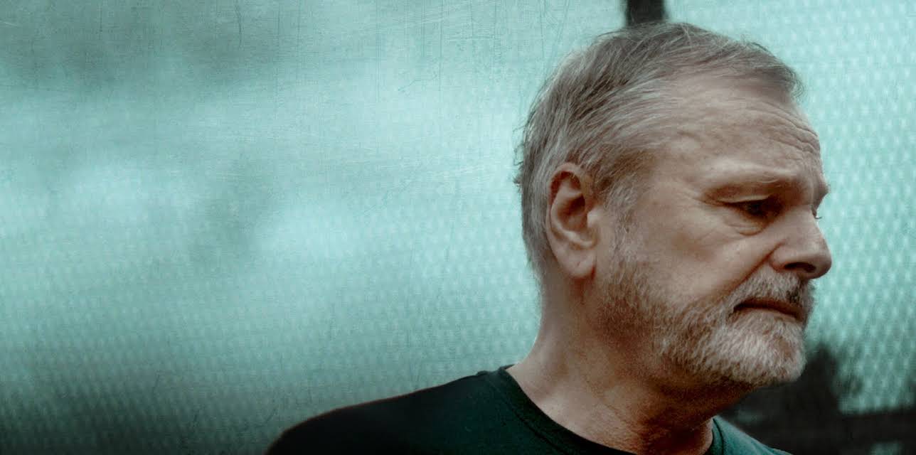 Mr. Good: Cop or Crook?