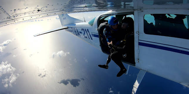 Sharkwrecked: Crash Landing