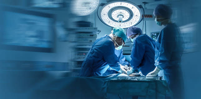 9:00 PM: Surgeons: A Matter of Life or Death | Channel 5 | 1/14 2026