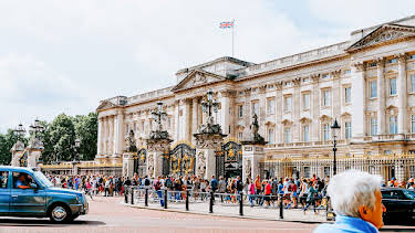 7:00 PM: Secrets of The Royal Palaces (S2 E8) (S2) | Channel 5 | 12/1 2025