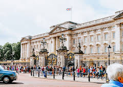 Secrets of The Royal Palaces