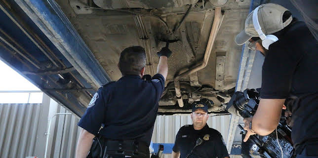 12:00: Schmugglern auf der Spur | ProSieben Maxx | 2/13 2026