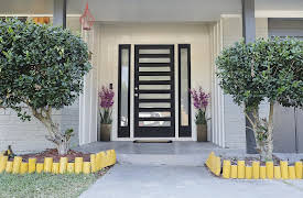 Renovation Impossible, Season 1: Burning Eyes, Busted Budgets