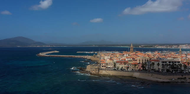 10:30: Traumorte - Sardinien | ZDFinfo | 3/9 2026