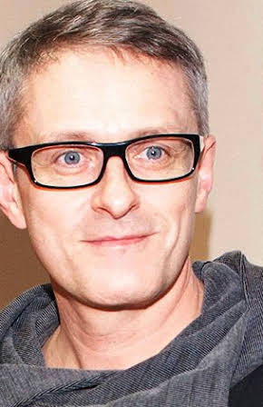 Jacek Poniedzialek as 