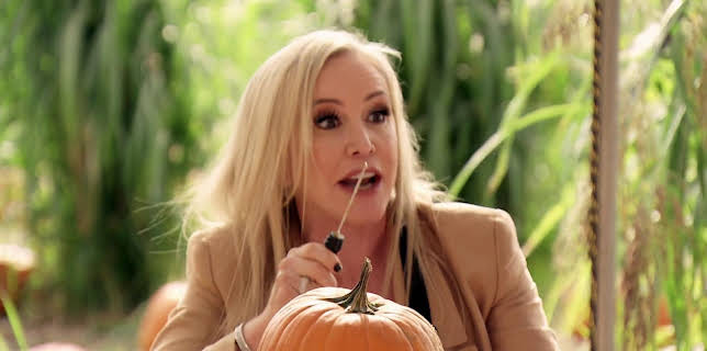 12:50: The Real Housewives of Orange County (S17 E12) (S17) | TV3 | 11/21 2025