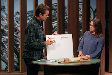 18:35: Praktisk info med Jon Almaas (S6 E4) (S6) | TVNorge | 7/14 2026