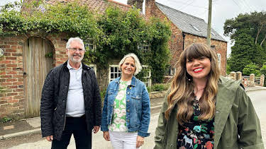 3:00 PM: Escape to the Country (S25) | BBC One Cambridgeshire | 10/15 2026