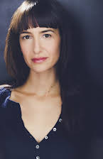 Elisabeth Waterston como Beth Curtis