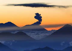 Volcanes y hombres: Guatemala - Fuego