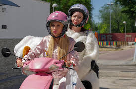 One Way or Another (Engelskt tal): Featherheads