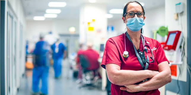 9:00 PM: 999: Critical Condition (S5 E8) (S5) | 5 Star | 11/18 2025