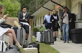 Schitt's Creek: Episode 1