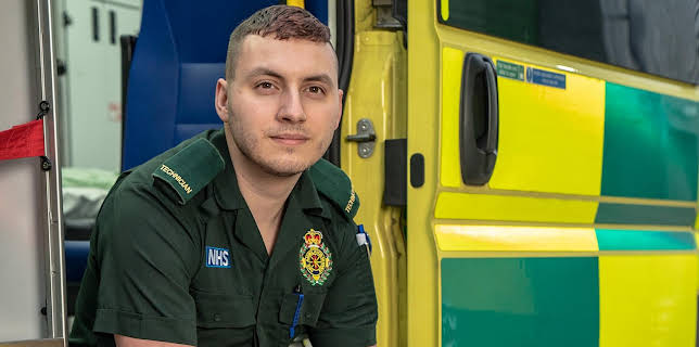 11:05 PM: 999: On the Front Line | More 4 | 12/20 2025