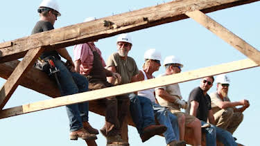 9:00 AM: Barnwood Builders (S4) | Discovery Channel | 7/9 2026