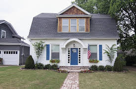 Fixer to Fabulous, Season 1: Colonial Gets Modern Makeover