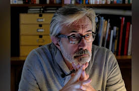 Hidden Theories: Episode 01 (Episode 1 of 18)