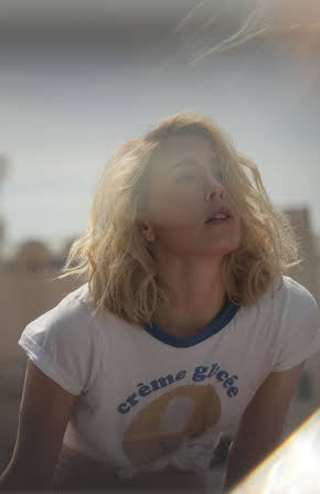 Maja Kin as Camilla Westlund