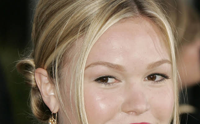 Julia Stiles