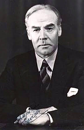 Frederick Leister as Dr. Simpson