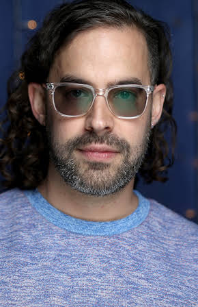 Esteban Arango as Director