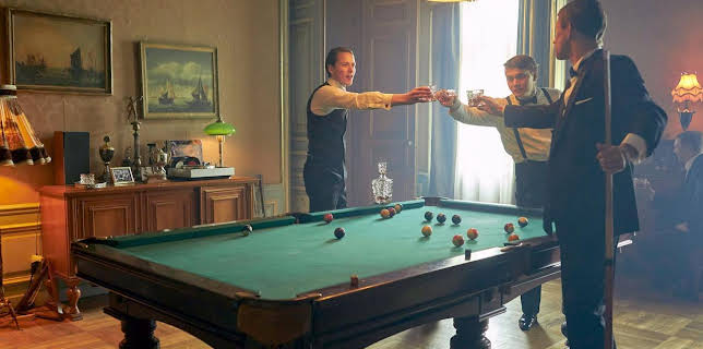 02:10: Evil (2/6) | HR Fernsehen | 11/29 2025