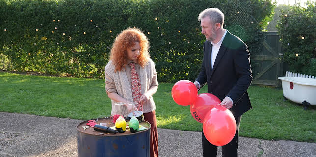 20:00: Kongen befaler UK (S20 E6) (S20) | MAX | 3/25 2026