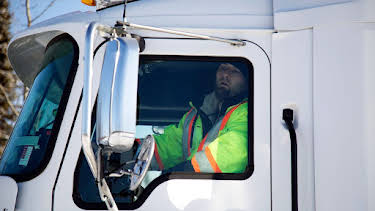 11:10 AM: Ice Road Truckers (S9 E6) (S9) | Paramount | 12/31 2025