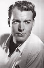 Glenn Langan como Capt. Petersen