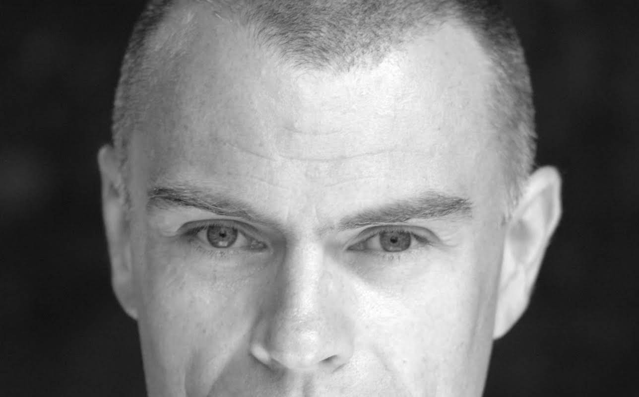Julian Lewis Jones