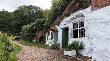9:00 PM: Hidden Treasures of the National Trust (S4) | BBC Two | 6/12 2026