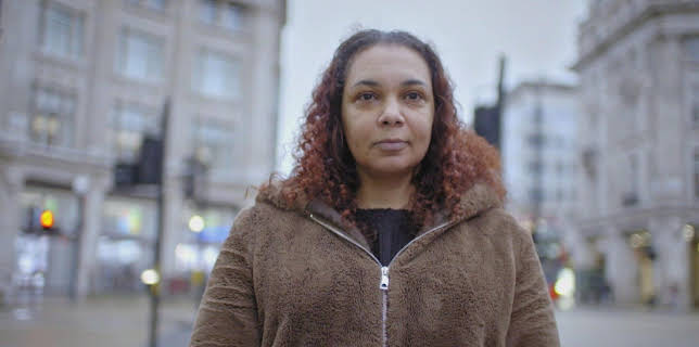 04:30: 10 Years Younger: Das Beauty Makeover | Sixx | 12/25 2025