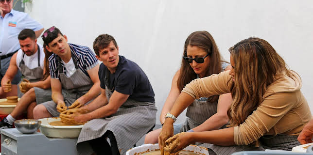 5:00 PM: Celebrity Coach Trip | E4 | 3/13 2026