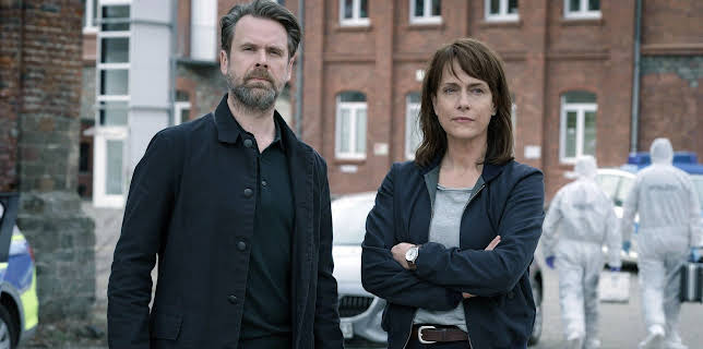 01:30: Polizeiruf 110: Zehn Rosen | NDR Fernsehen | 3/11 2026