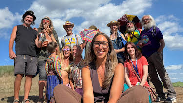 22:00: 7 Tage … Hippiefestival | HR Fernsehen | 3/31 2026